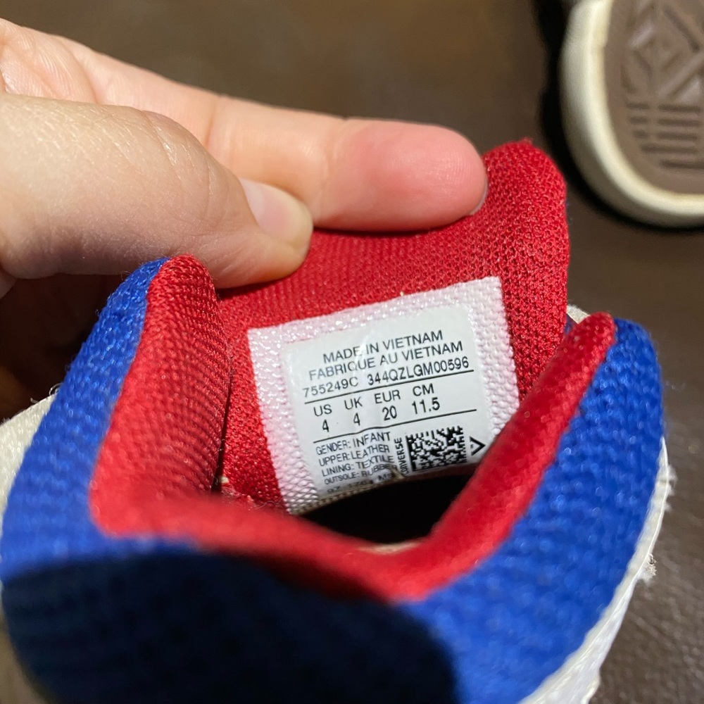 Converse - Picture 4 of 4